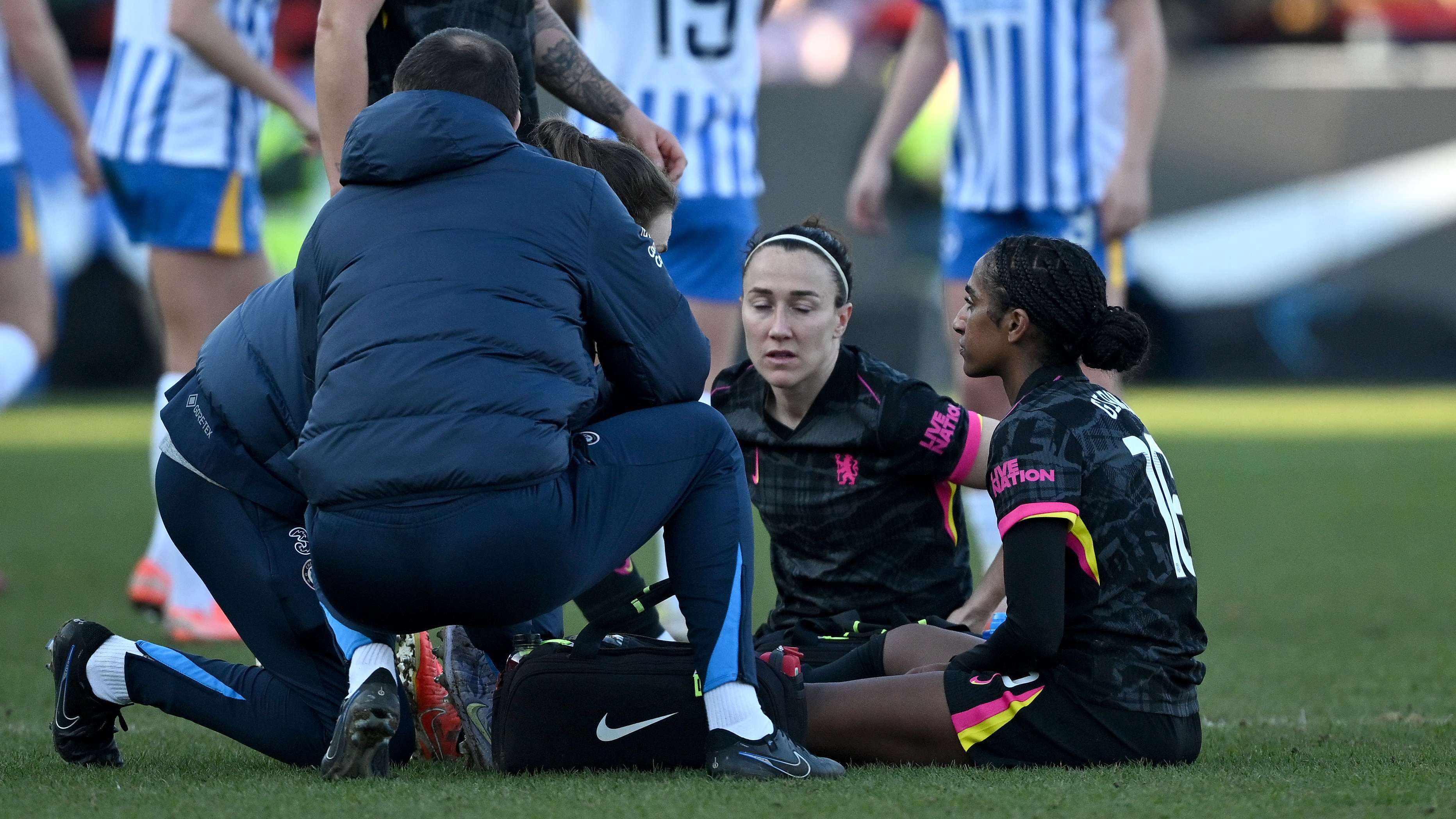 兩回合進行 兩回合進行