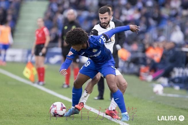 巴西科林蒂安青年队访华 中巴青年切磋球技 巴西科林蒂安青年队访华 中巴青年切磋球技